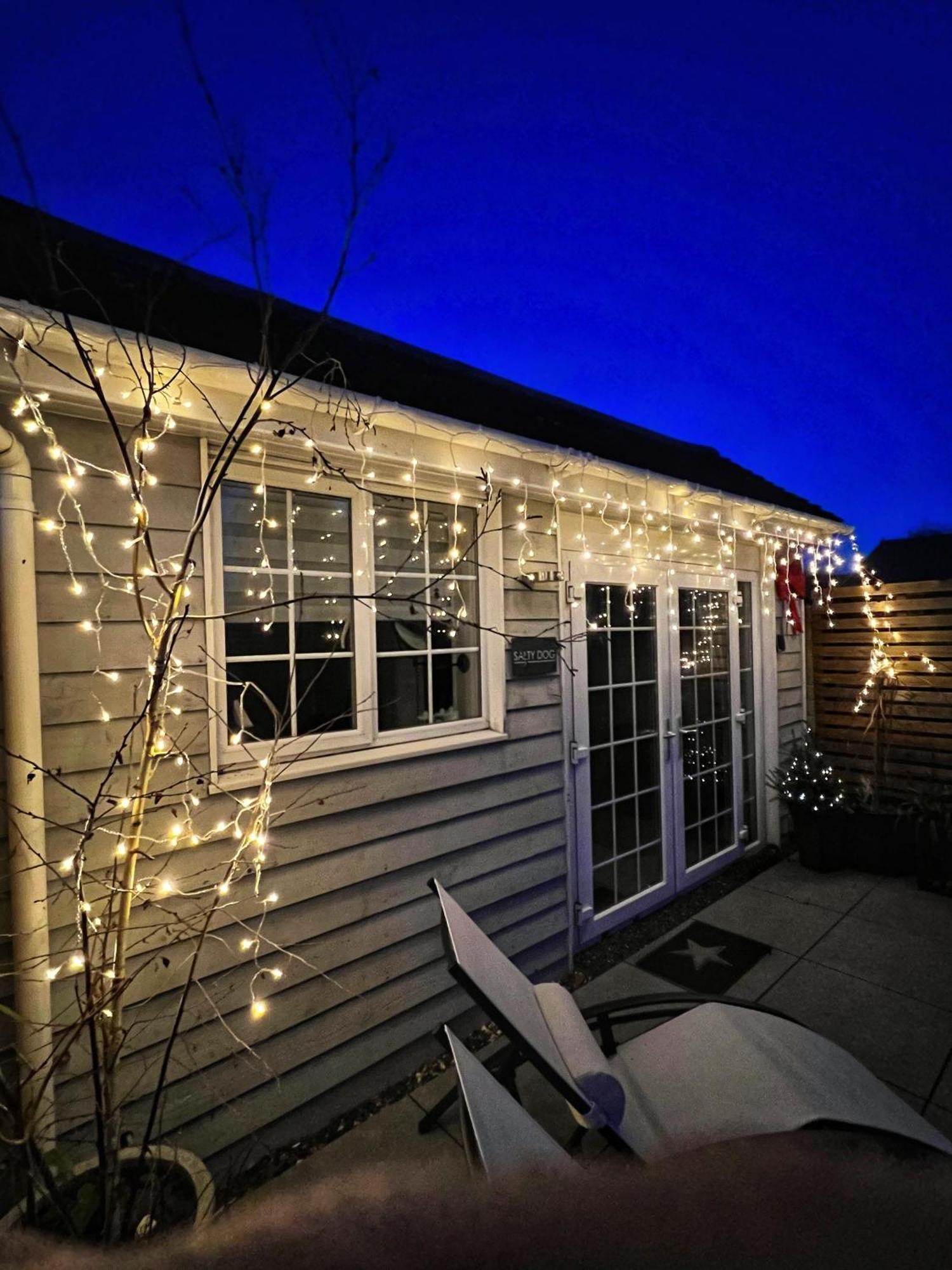 Seaside Cabin Retreat In Hayling Island Саут-Хейлинг Экстерьер фото
